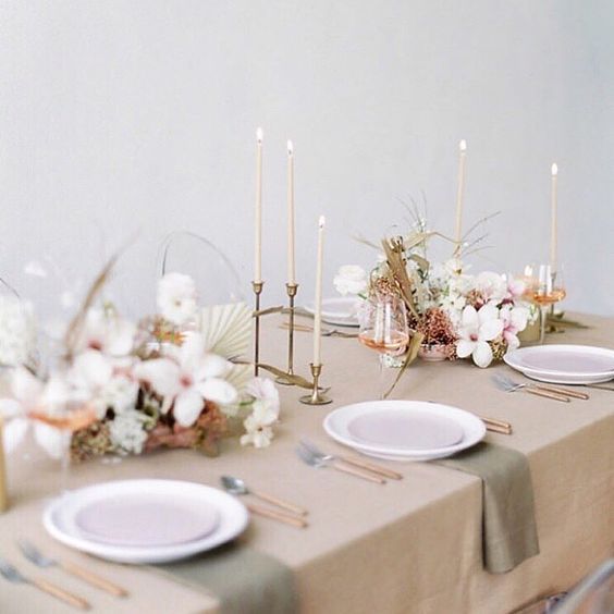 Table Linen for Dining Table Setup
