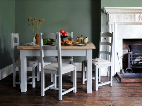 8 best Farmhouse dining tables of 2022 and where to get them - Cotswold Co 8 best Farmhouse dining tables of 2022 and where to get them Cotswold Co
